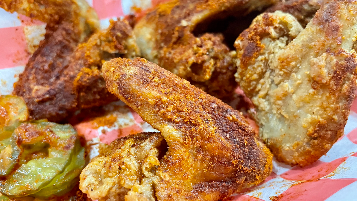 Bolton's chicken wings, Nashville