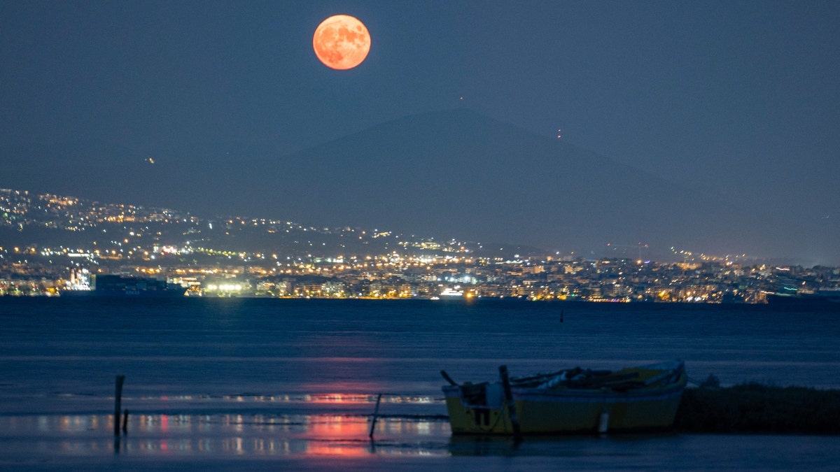 Sturgeon moon