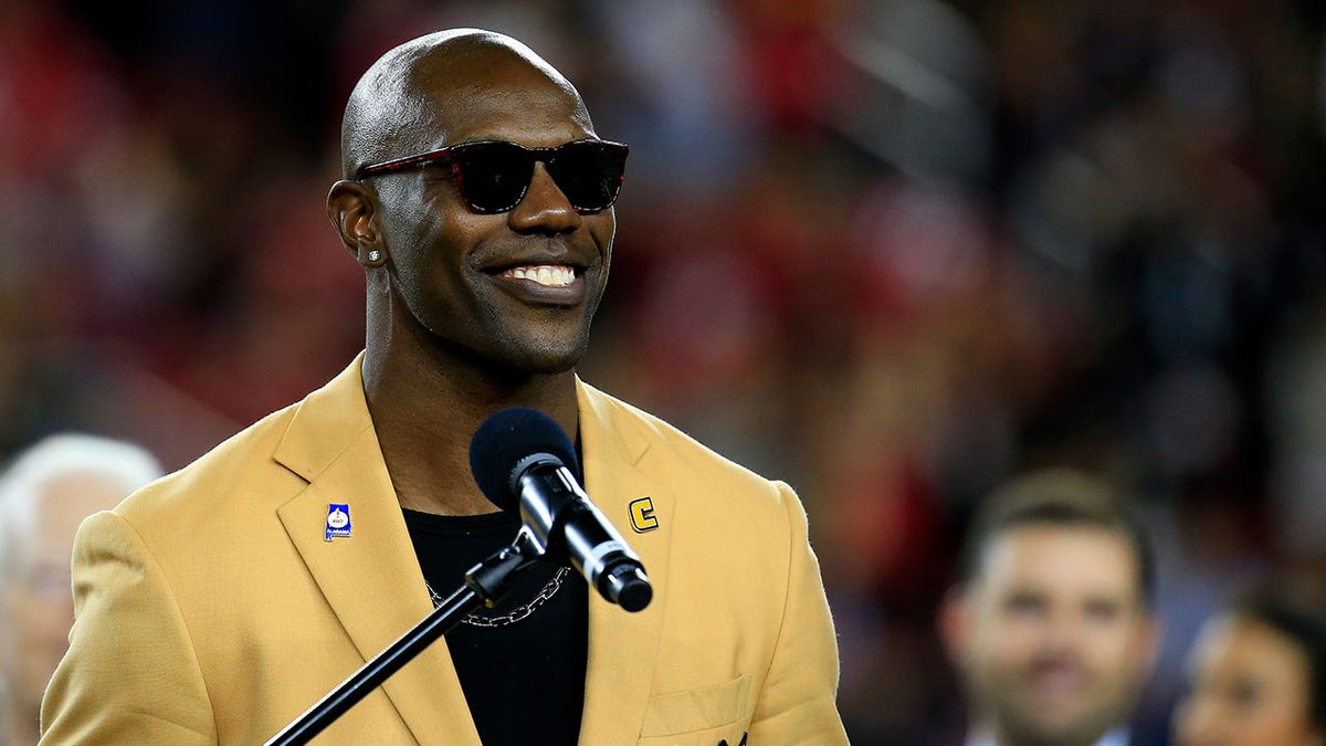 Terrell Owens pregame ceremony