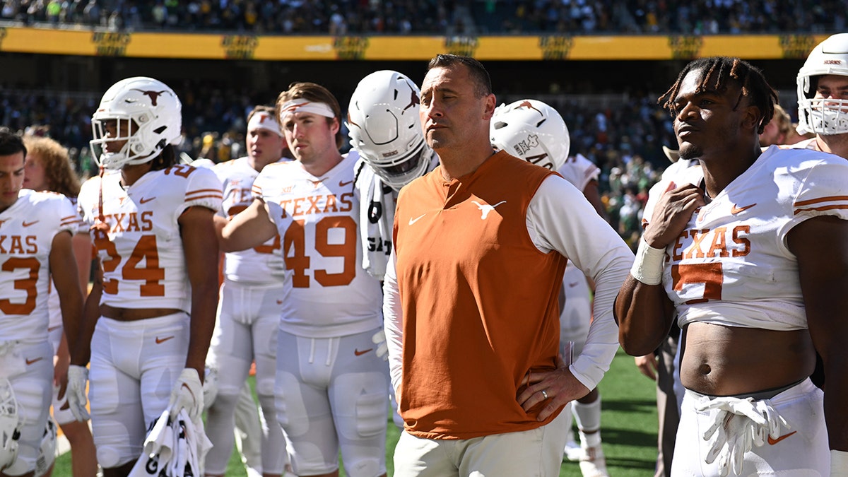 Steve Sarkisian looks unhappy