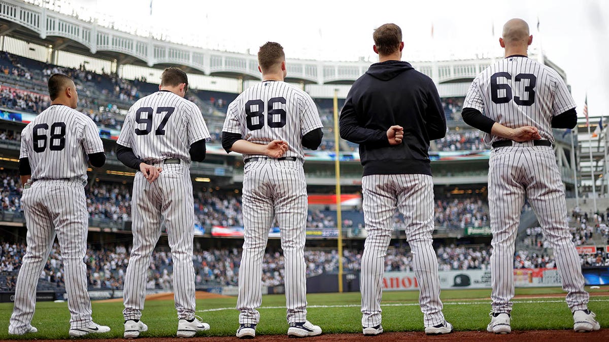 Yankees want to stop issuing uniform numbers to managers, coaches