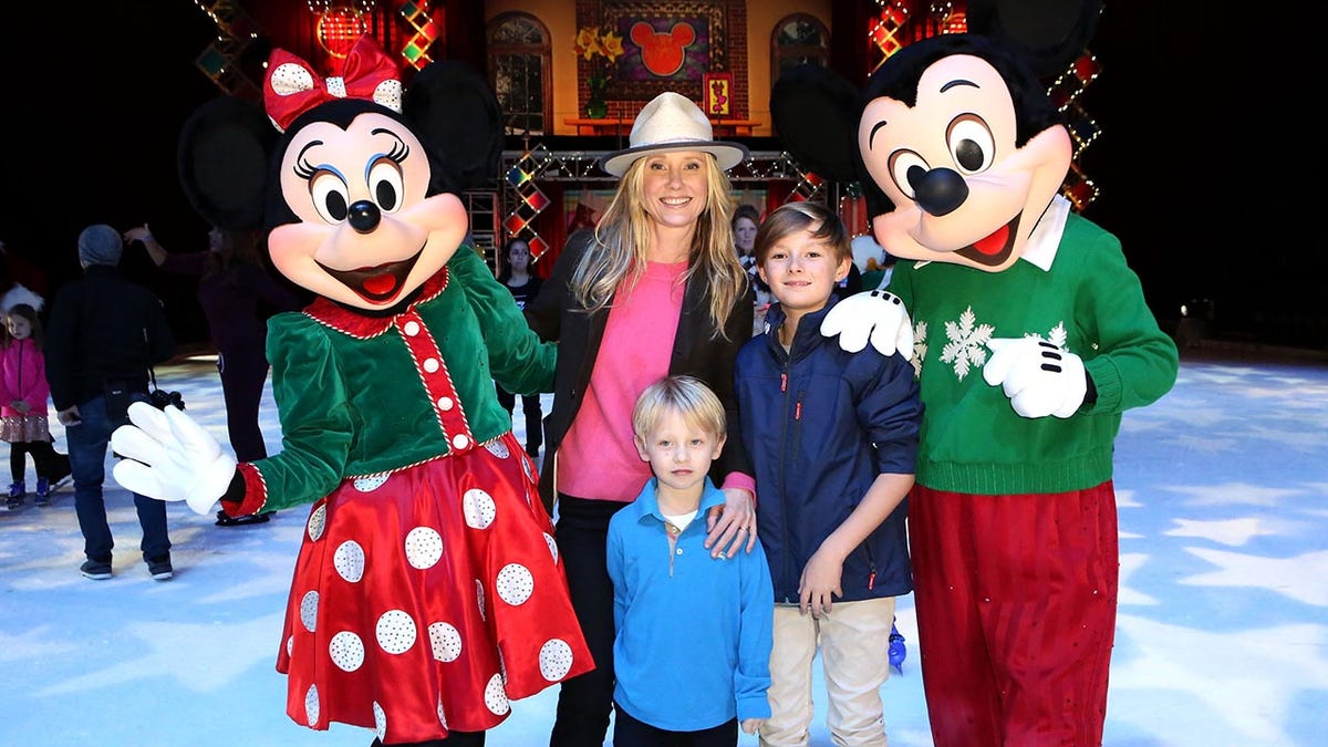 Anne Heche with her sons at Disney on Ice in 2014