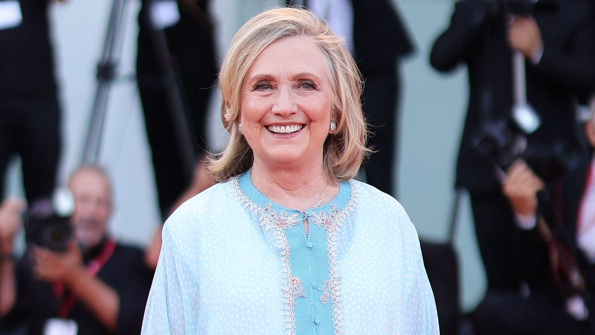 Hillary Clinton wore a blue kaftan