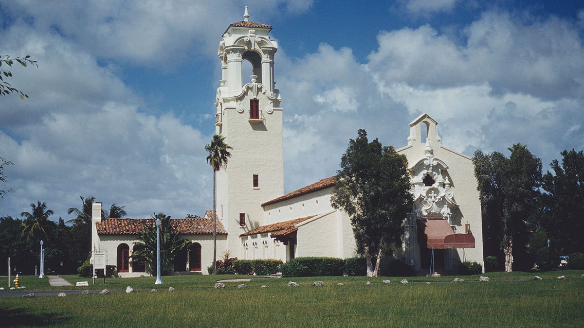 Church in Florida with a tall bell tower during daytime