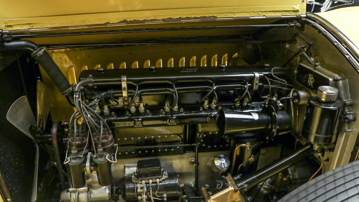 Gatsby Rolls Royce engine