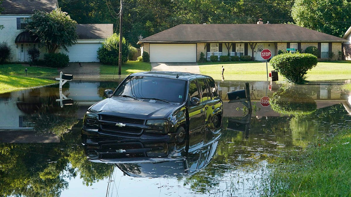 flooded street in Jackson, Mississippi