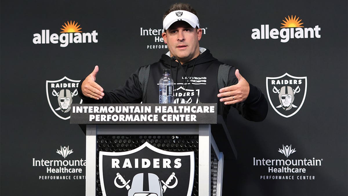 Las Vegas Raiders Insider Podcast: Pittsburgh Steelers game biggest for  Josh McDaniels - Sports Illustrated Las Vegas Raiders News, Analysis and  More