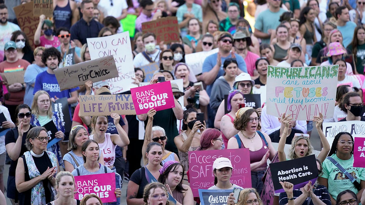 Pro-choice protesters