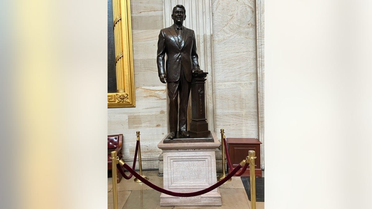 Reagan statue in the Rotunda