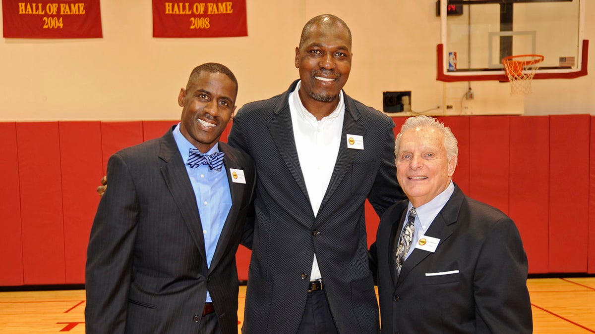 Vernon Maxwell, Hakeem Olajuwon, and Leslie Frazier