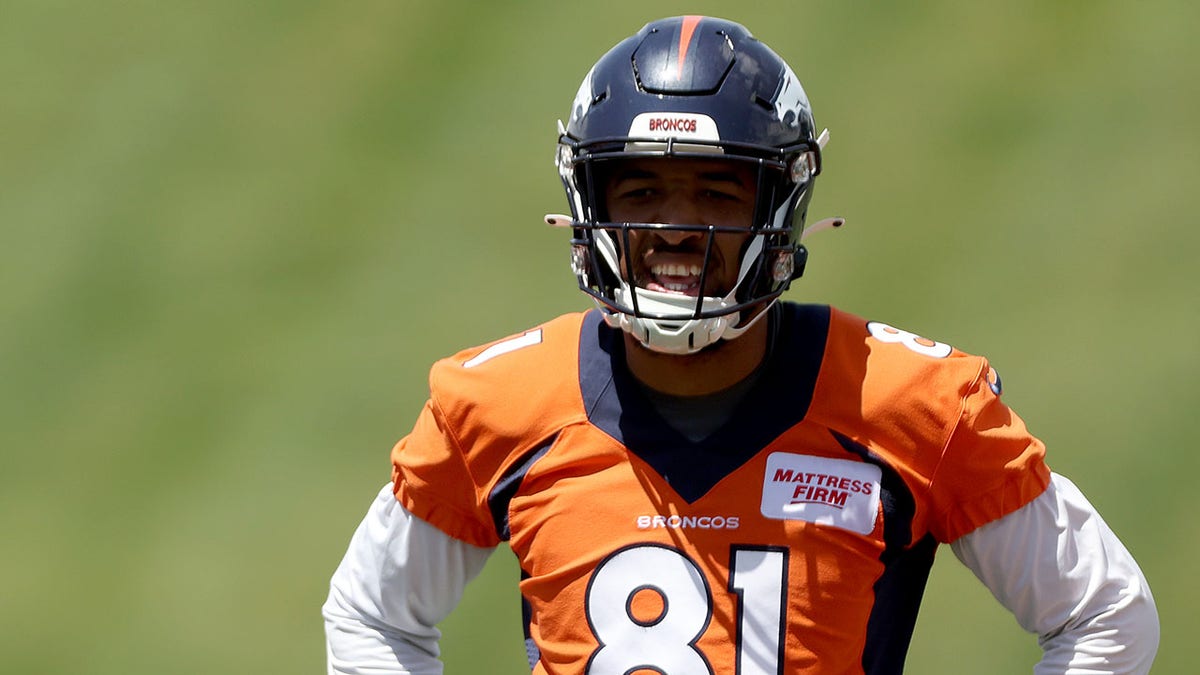 Sources - Denver Broncos WR Tim Patrick suffers torn ACL in right