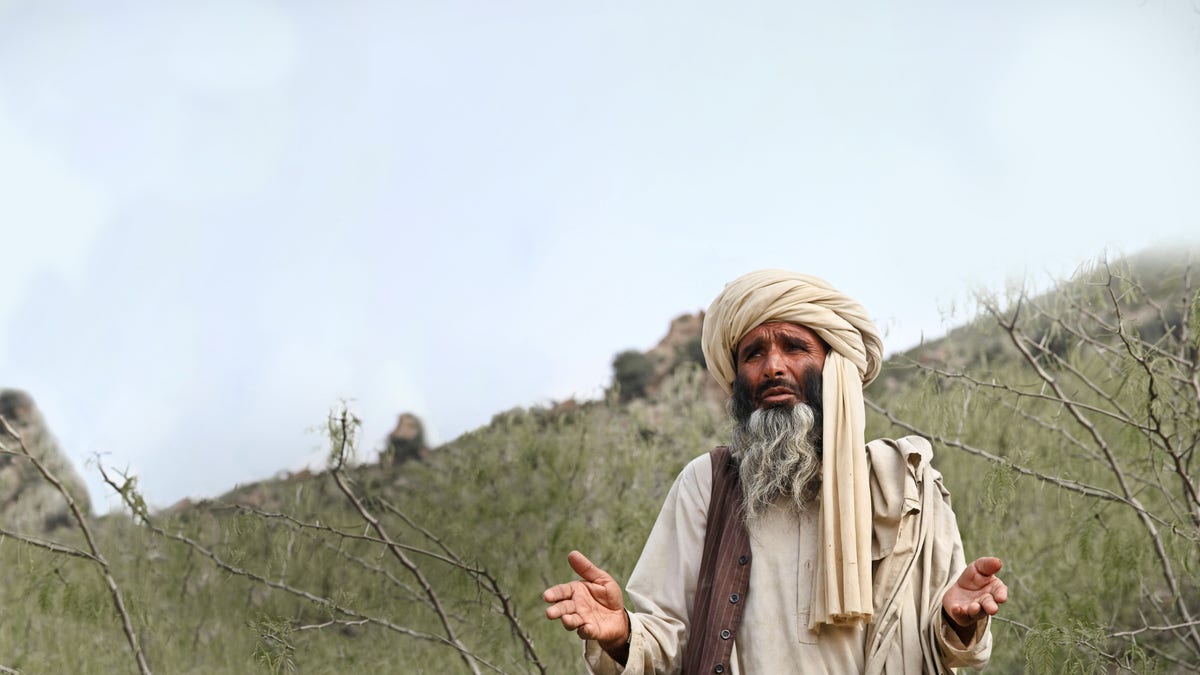 Afghan man in a turban