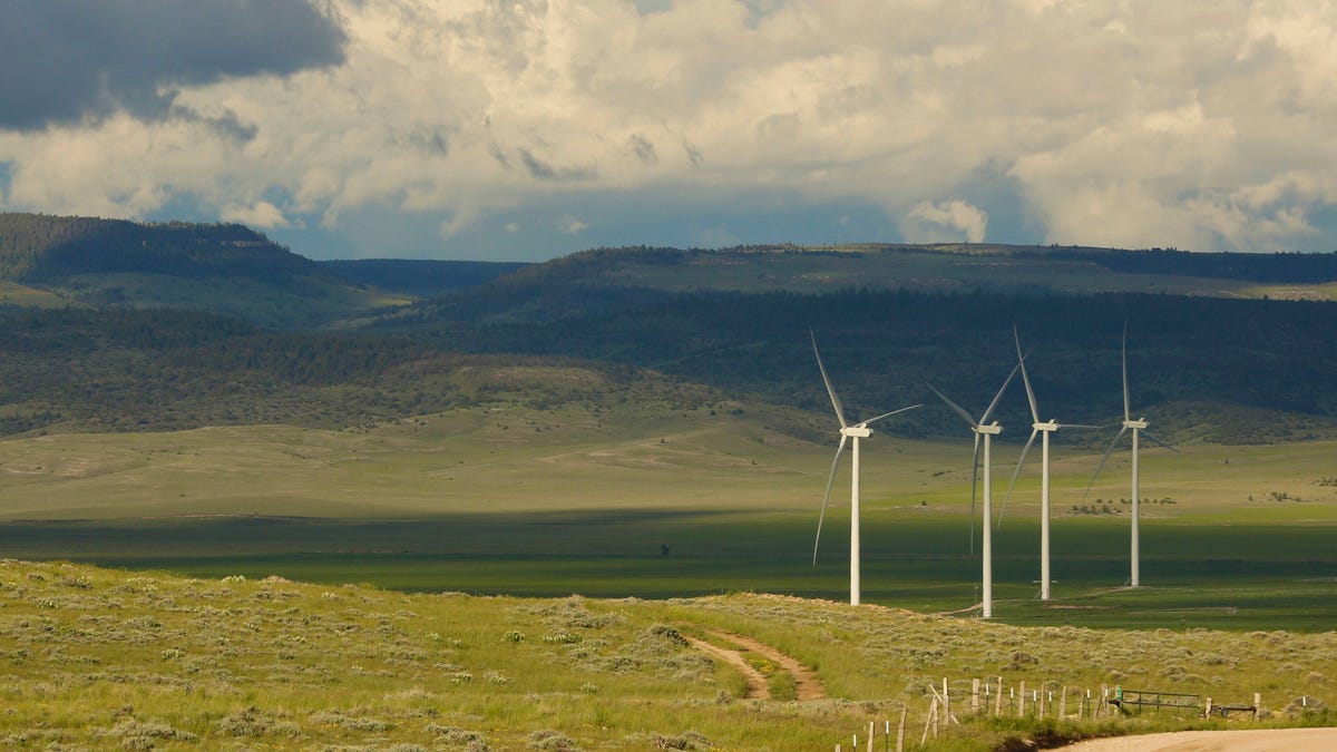 Wind turbines pose a threat to golden eagles