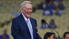 Dodgers longtime play-by-play announcer Vin Scully dead at 94