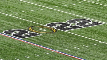 College Football Playoff board of managers discusses sport splitting from NCAA: report