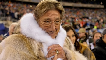 PETA asks Joe Namath to donate iconic mink coat 'instead of trying to squeeze a few more dollars' from auction