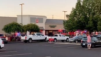 Oregon Safeway shooting: Multiple people dead after gunman opens fire at grocery store