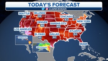 Wet weather stretches from Texas through Mississippi Valley
