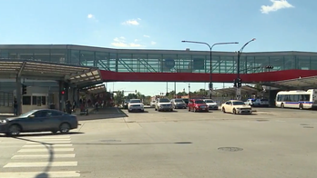 Chicago family robbed and attacked by group of teens near train station