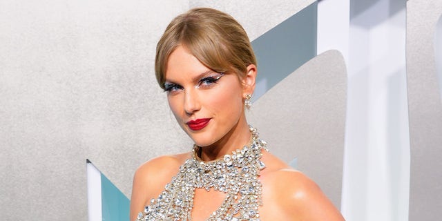 Taylor Swift wins coveted Video of the Year VMA and announces new album coming in October.