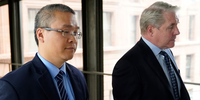 Tou Thao arrives at court with attorney