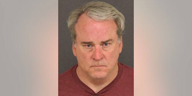 This undated photo provided by the Colorado Springs Police Department shows Michael Whyte, 58, of Thornton, Colo, who was arrested June 13, 2019, on suspicion of first-degree murder. Police say DNA evidence led them to identify Whyte as a suspect in the 1987 strangulation death of Darlene Krashoc, 20, a soldier at Fort Carson, 科洛.