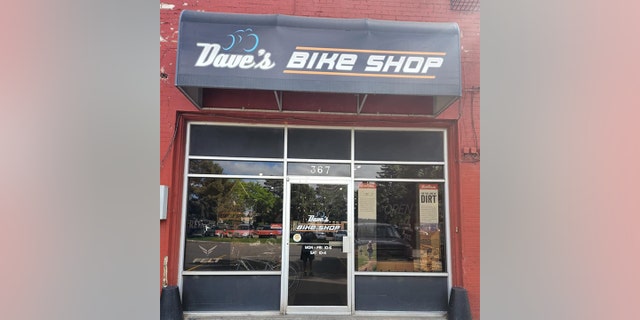 In Idaho Falls, Barnes brought his bicycle to Dave's Bike Shop, which Barnes described as