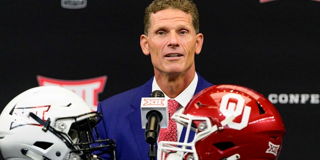 Oklahoma's Brent Venables praises team amid Cale Gundy drama: 'I have to go through the mud sometimes' 3 Oklahoma Sooners head coach Brent Venables is interviewed during Big 12 Media Day at AT&T Stadium in Arlington, Texas on July 14, 2022.