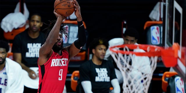 DeMarre Carroll #9 of the Houston Rockets shoots agains the Philadelphia 76ers during the second half of an NBA basketball game at the ESPN Wide World Of Sports Complex on August 14, 2020 in Lake Buena Vista, Florida.