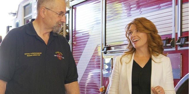Oregon GOP gubernatorial candidate Christine Drazan speaks with a supporter during a campaign stop.