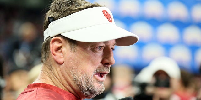 Oklahoma Sooners interim head coach Bob Stoops is interviewed after defeating the Oregon Ducks at the Alamodome on Dec. 29, 2021 in San Antonio, Texas.