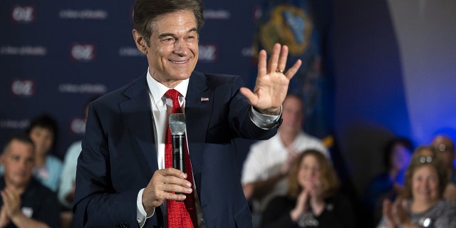 Mehmet Oz, celebrity physician and US Republican Senate nominee for Pennsylvania, speaks during a town hall in Bell Blue, Pennsylvania, US, on Monday, May 16, 2022.