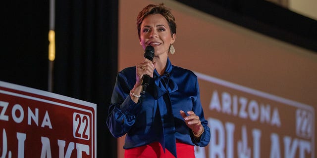 Kari Lake, candidate républicaine au poste de gouverneur de l'Arizona, lors d'une soirée électorale à Scottsdale, Arizona, États-Unis, le mardi 2 août 2022.