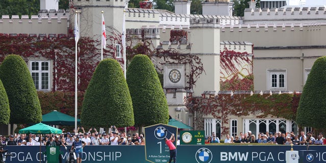 Adam Scott of Australia tees off on the first hole on Day 4 of the BMW PGA Championship at Wentworth Golf Club in Virginia Water, England, 12 September 2021. 