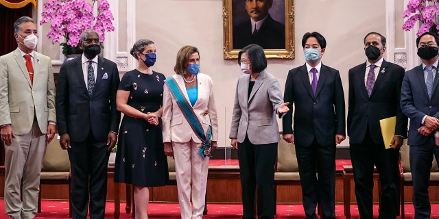 Speaker of the U.S. House Of Representatives Nancy Pelosi (D-CA), center left, meets Taiwan's President Tsai Ing-wen, center right, at the president's office on August 03, 2022 in Taipei, Taiwan. Pelosi arrived in Taiwan on Tuesday as part of a tour of Asia aimed at reassuring allies in the region, as China made it clear that her visit to Taiwan would be seen in a negative light. 