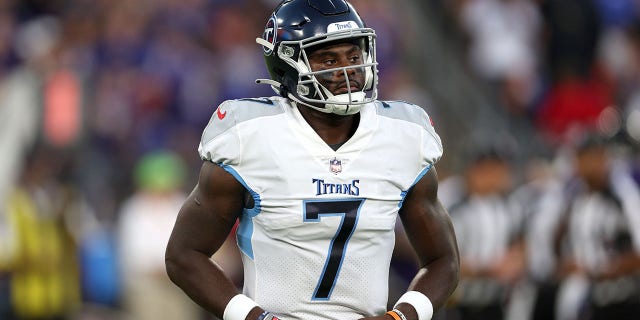 Malik Willis, #7 of the Tennessee Titans, looks on against the Baltimore Ravens during a preseason game at M&安培;T Bank Stadium on August 11, 2022 in Baltimore.