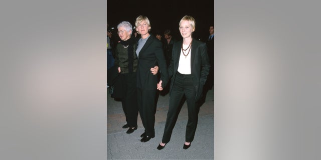 Anne Heche's Relationship With Ellen DeGeneres: A Look Back 2 Ellen DeGeneres, center, seen here with Anne Heche, right, and her mother, Betty DeGeneres, says she doesn't know why Heche broke up with her.