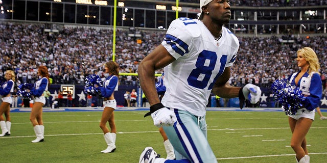 Introducing Terrell Owens (81) of the Dallas Cowboys during the Cowboys' 20-8 win over the New York Giants at Texas Stadium in Irving, Texas. 