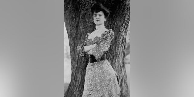 A portrait of Alice Roosevelt Longworth taken in the early 1900s.