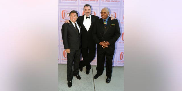 (L-R) Actors Larry Manetti, Tom Selleck and Roger E. Mosley of "Magnum P.I." attend the 7th Annual TV Land Awards at Gibson Amphitheatre in 2009.