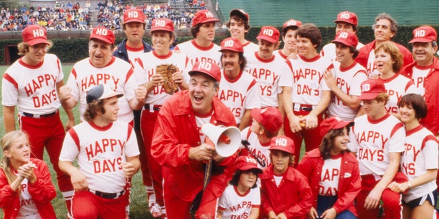 Ron Howard, Henry Winkler, Gary Marshall, Marion Ross, Don Most, Anson Williams, Rob Reiner, Clint Howard, Tom Bosley, Al Molinaro and the rest of the cast of 'Happy Days' playing in a charity softball game.