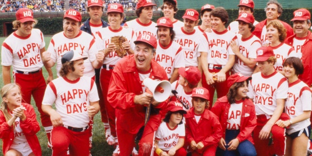 Ron Howard, Henry Winkler, Gary Marshall, Marion Ross, Don Most, Anson Williams, Rob Reiner, Clint Howard, Tom Bosley, Al Molinaro and the rest of the cast of 'Happy Days' playing in a charity softball game.