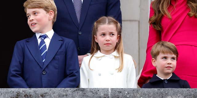 Multiple royal sources have said that the Duke and Duchess of Cambridge are determined to give their three children a normal upbringing despite their royal statuses.