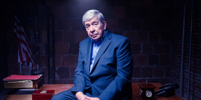 Joe Kenda is looking back at the case of Darlene Krashoc for "凶杀猎人: Never Give Up."