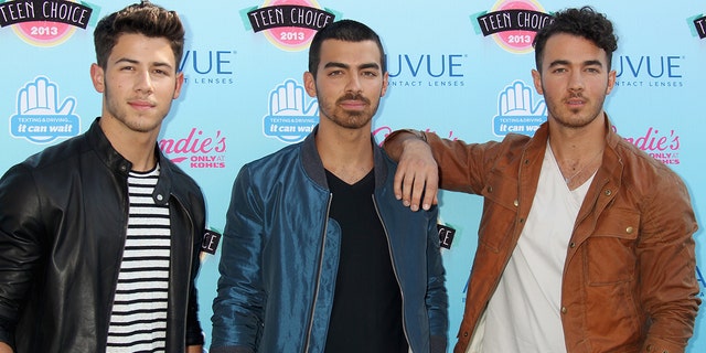 The Jonas Brothers officially announced their breakup in October 2013, a few days before the start of their tour.