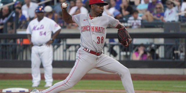 Cincinnati Reds' Justin Dunn pitches during the during first inning of a baseball game against New York Mets, Monday, Aug. 8, 2022, in New York.