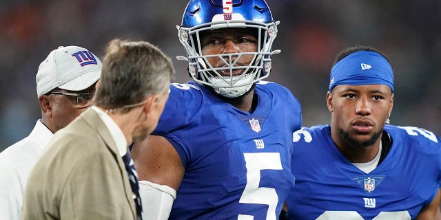 On Sunday, August 21, 2022, New York Giants' Sacwon Barkley (#26) was rescued off the field after suffering an injury in the first half of a preseason NFL football game against the Cincinnati Bengals. 5) Check. , East Rutherford, New Jersey