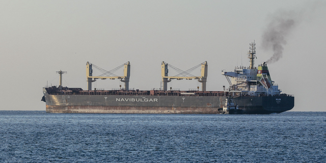 Maltese-flagged bulk carrier M / V Rojen, carrying tons of corn, leaves the Ukrainian port of Chornomorsk before heading to Teesport in the UK on 5 August.