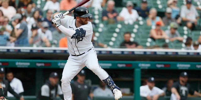 Robbie Grossman #8 of the Detroit Tigers bats against the San Diego Padres at Comerica Park on July 27, 2022, in Detroit, Michigan.