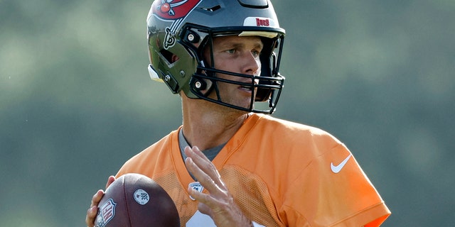 Tampa Bay Buccaneers quarterback Tom Brady trains during training camp at the Advent Health Training Center in Tampa, Fla., July 28, 2022.